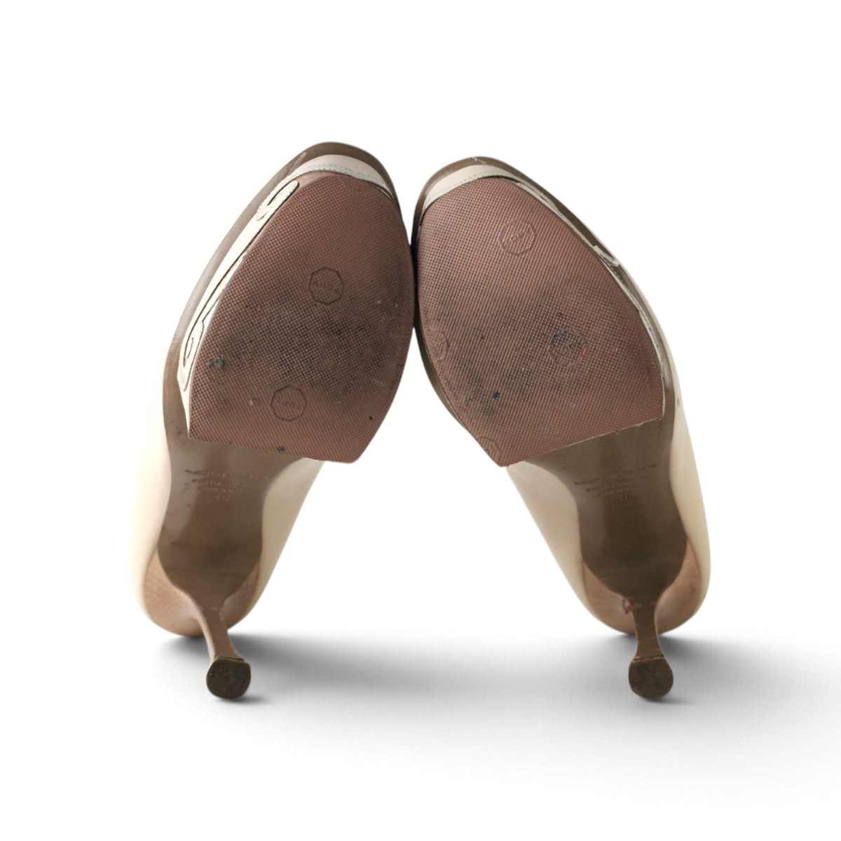 Nicholas Kirkwood Sculptural Platform Pumps in Beige Leather