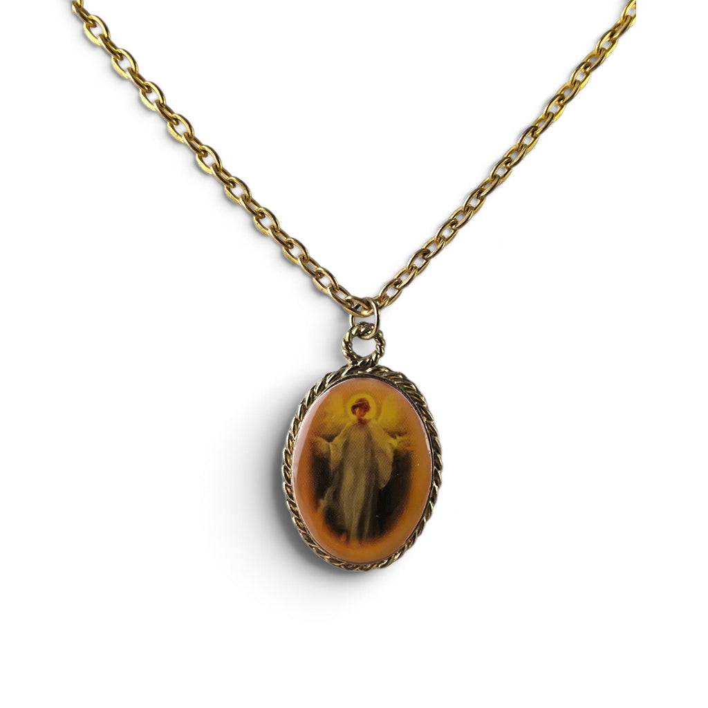 Vintage Jesus Portrait Oval Medal Pendant Necklace – Gold Tone Rope Edge