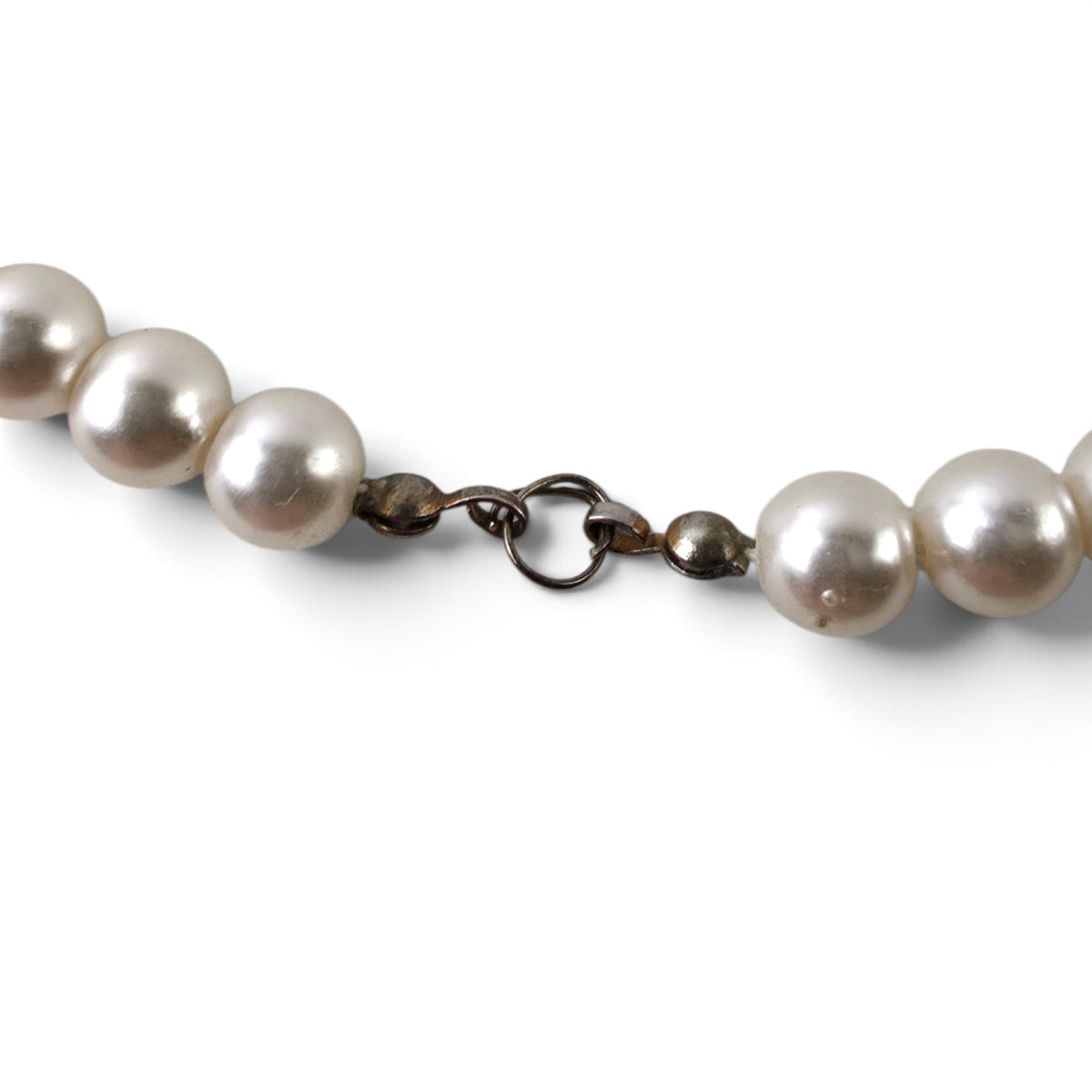 Vintage Classic Faux Pearl Strand Necklace 18" Cream Pearl Strand