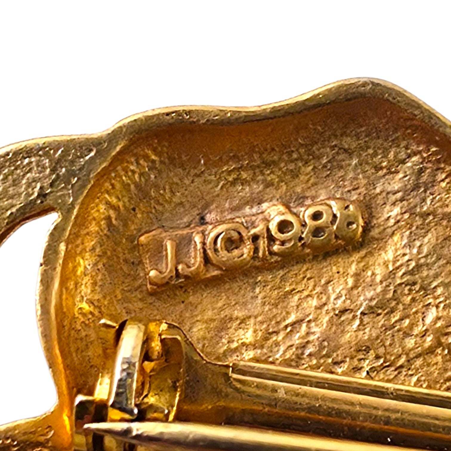 Vintage 1988 Signed JJ Matte Gold Running Cow Brooch Pin – Whimsical Novelty