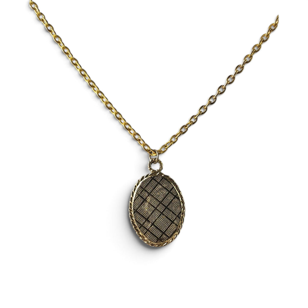 Vintage Jesus Portrait Oval Medal Pendant Necklace – Gold Tone Rope Edge